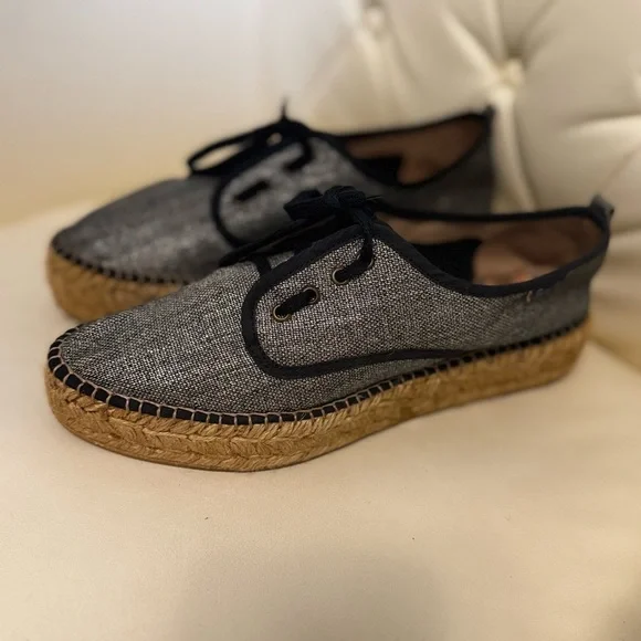 Gaimo Black and Gray Oxfords - Picture 3 of 8